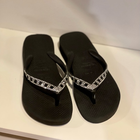 SOLD! Swarovski Crystal Havianas, Size 7/8 - Lightly used - No missing crystals! - Picture 2 of 5
